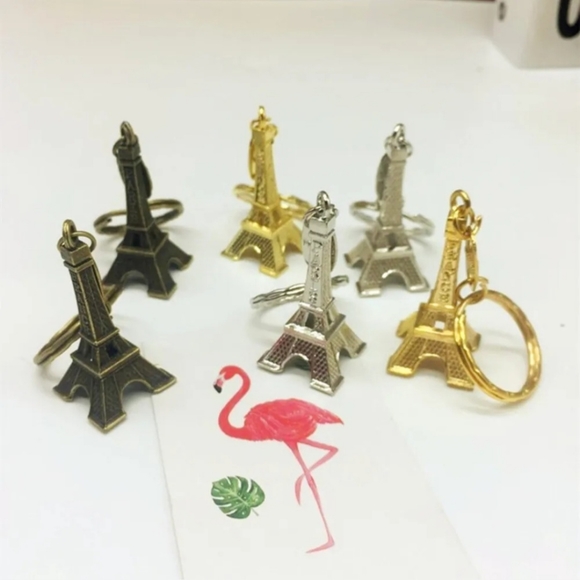The Eiffel Tower Gold Keychain Iron Lady la Tour Eiffel Paris France Key Ring - Picture 16 of 16